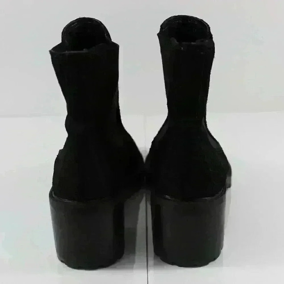 Vince Camuto Waterproof Black Suede Chelsea Boots – Size 7.5 - Picture 3 of 6